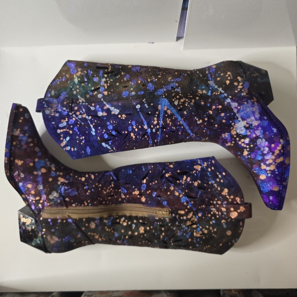HANDCRAFTED Upcycled Size 9.5 Cowgirl Boots HANDPAINTED Peekaboo Cutouts Boots - Picture 5 of 17
